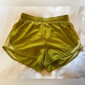 Nike Women's Tempo Dri-FIT Mid-Rise Running Shorts 3 In